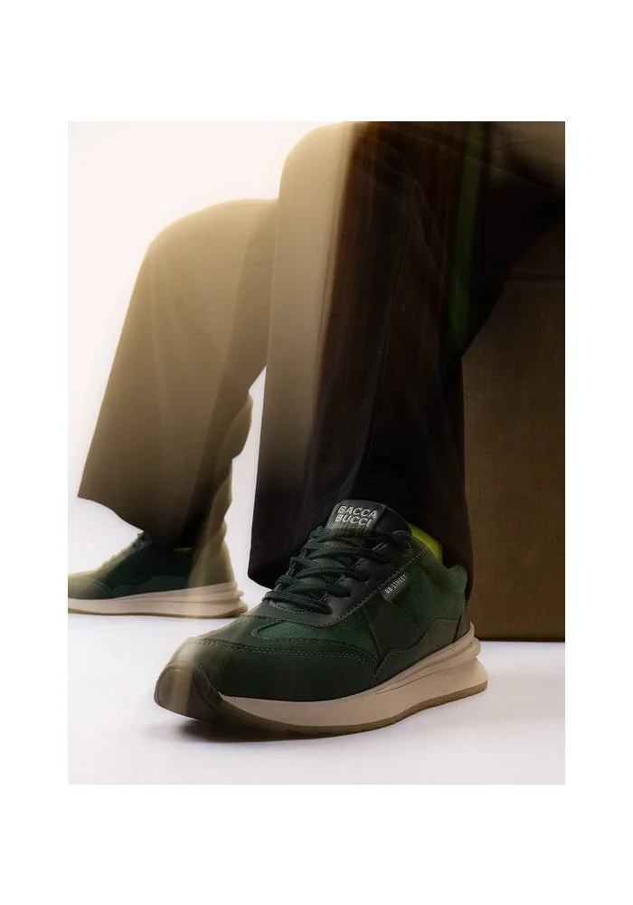 باكا بوتشي تمرا حذاء رياضي نسائي دائري من البولي يوريثان أخضر